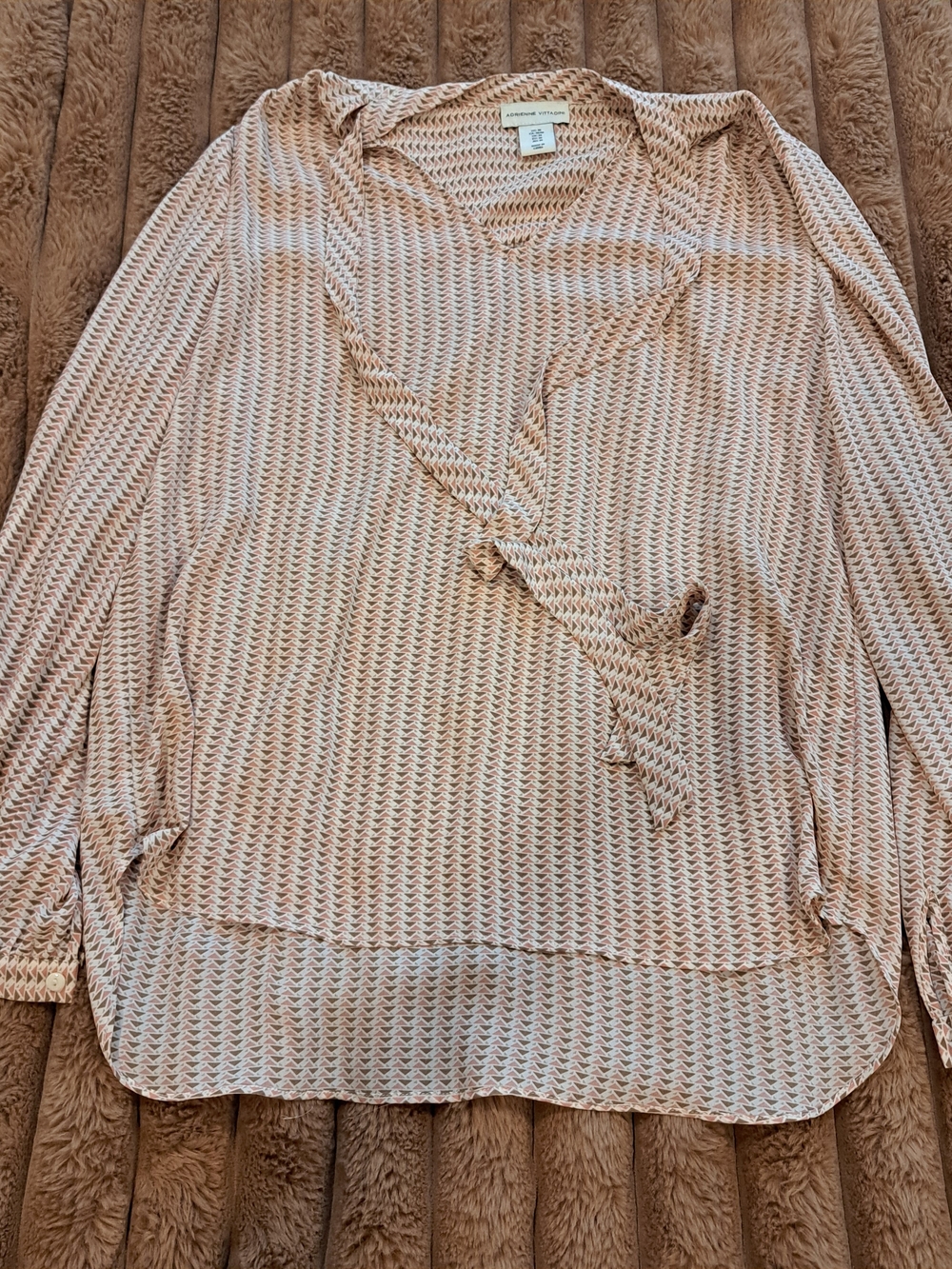 Adrienne Vittadini Top Large Cream Geometric Long Sleeve Tie Neck Blouse Medium